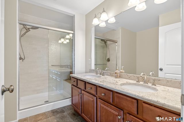 22 Caldwell Terrace 22, Danbury, CT 06810