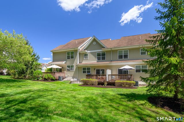 22 Caldwell Terrace 22, Danbury, CT 06810