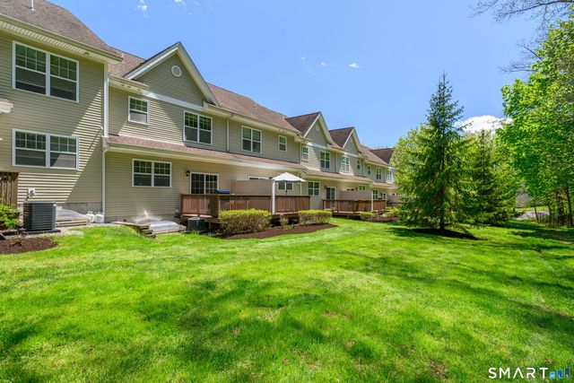 22 Caldwell Terrace 22, Danbury, CT 06810