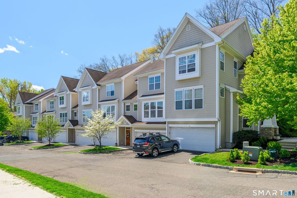 22 Caldwell Terrace 22, Danbury, CT 06810