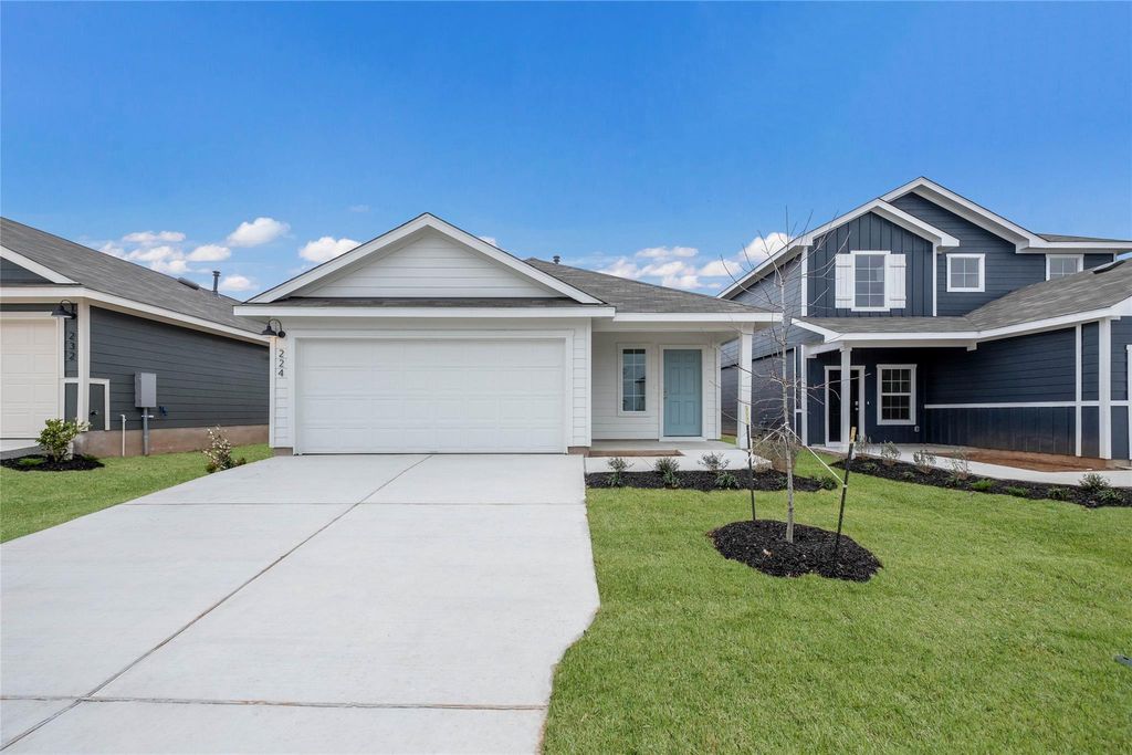195 Schuenemann WAY, Uhland, TX 78640