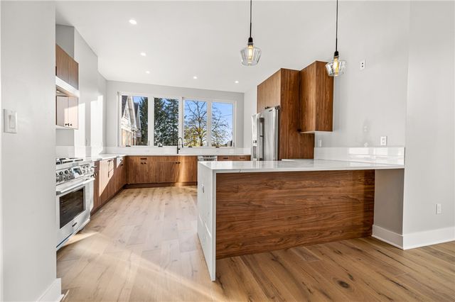 527 Grandview Ave, Mt Washington, PA 15211