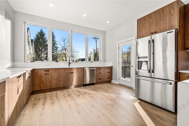 527 Grandview Ave, Mt Washington, PA 15211