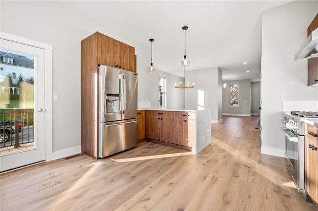 527 Grandview Ave, Mt Washington, PA 15211