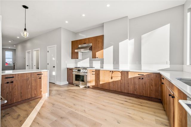 527 Grandview Ave, Mt Washington, PA 15211