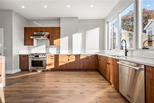 527 Grandview Ave, Mt Washington, PA 15211