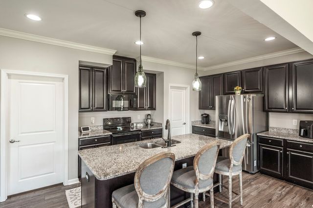 156 Hackney Ln, Gallatin, TN 37066