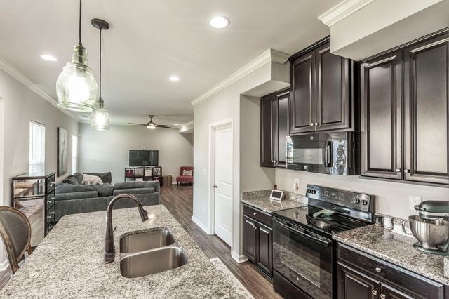 156 Hackney Ln, Gallatin, TN 37066