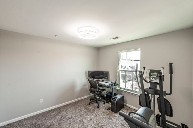 156 Hackney Ln, Gallatin, TN 37066