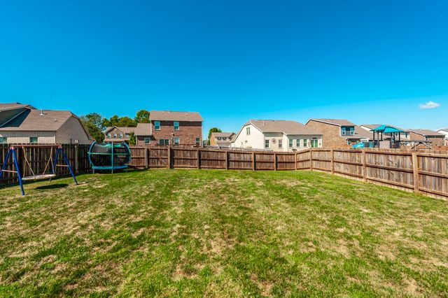 156 Hackney Ln, Gallatin, TN 37066