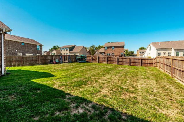 156 Hackney Ln, Gallatin, TN 37066