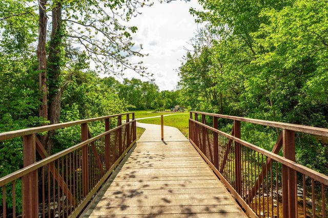 156 Hackney Ln, Gallatin, TN 37066