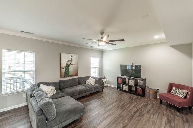 156 Hackney Ln, Gallatin, TN 37066