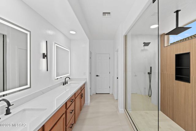 11964 N Raphael Way, Oro Valley, AZ 85742