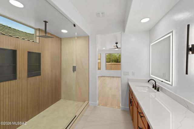 11964 N Raphael Way, Oro Valley, AZ 85742