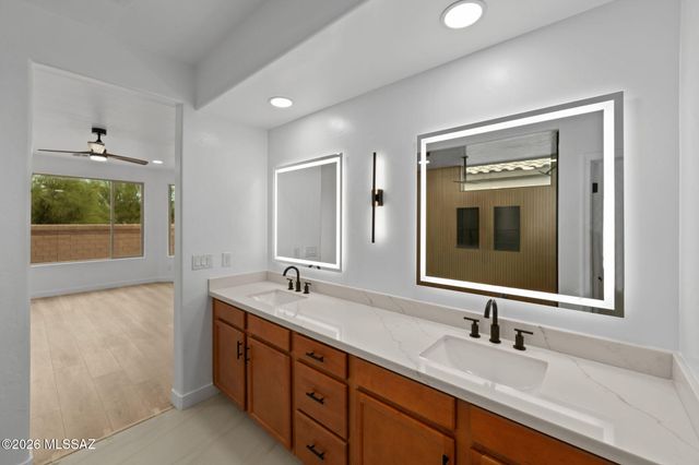 11964 N Raphael Way, Oro Valley, AZ 85742