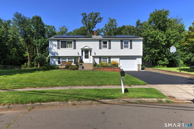 19 Lance Lane, Milford, CT 06460