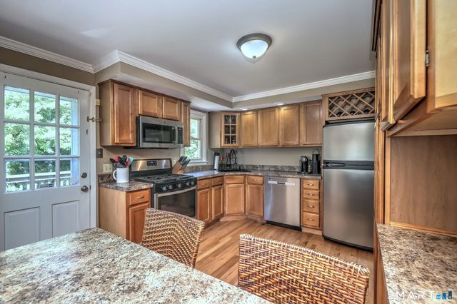 19 Lance Lane, Milford, CT 06460