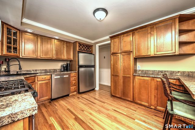19 Lance Lane, Milford, CT 06460