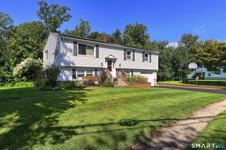 19 Lance Lane, Milford, CT 06460
