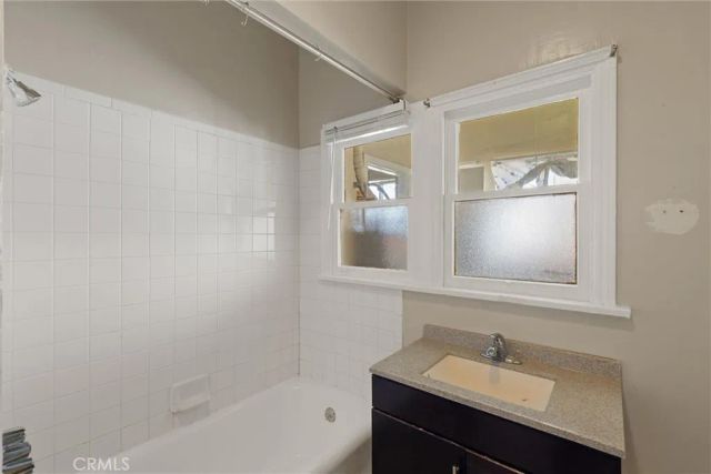 4051 W 21st, Los Angeles, CA 90018