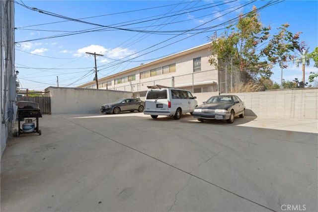4051 W 21st, Los Angeles, CA 90018