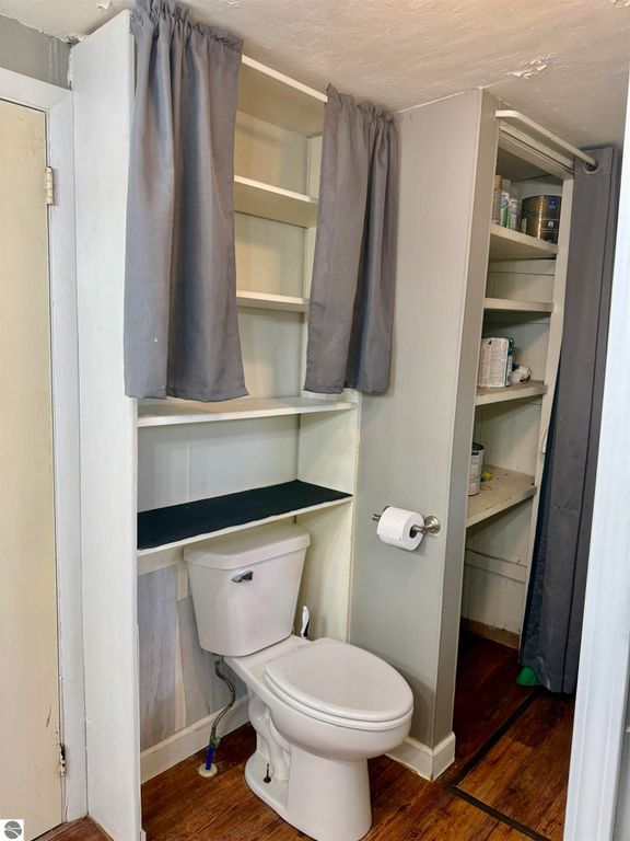 Image 12 of property listing at 136 W Elizabeth Street, Alma, MI 48801