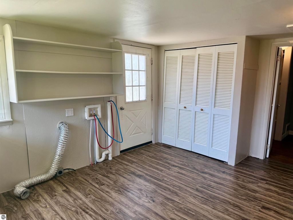 Image 9 of property listing at 136 W Elizabeth Street, Alma, MI 48801