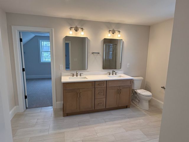 10 Wilderness Drive, Nashua, NH 03062