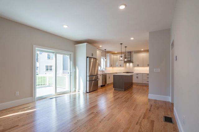 10 Wilderness Drive, Nashua, NH 03062