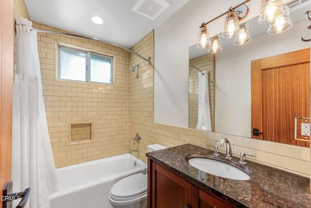 7035 Oxnard Avenue, Ventura, CA 93001