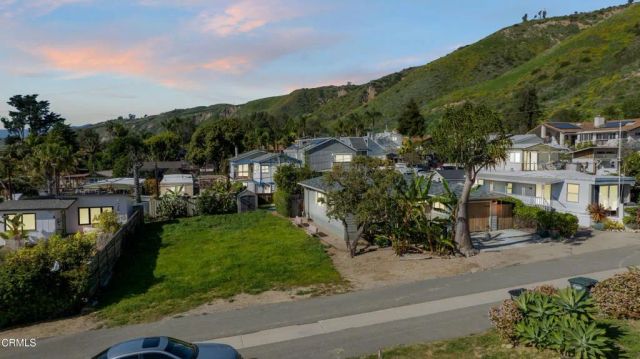 7035 Oxnard Avenue, Ventura, CA 93001