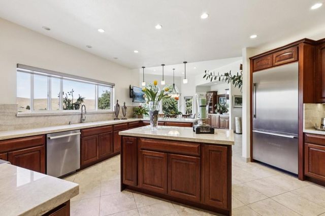 2600 Geneil Court, Hollister, CA 95023