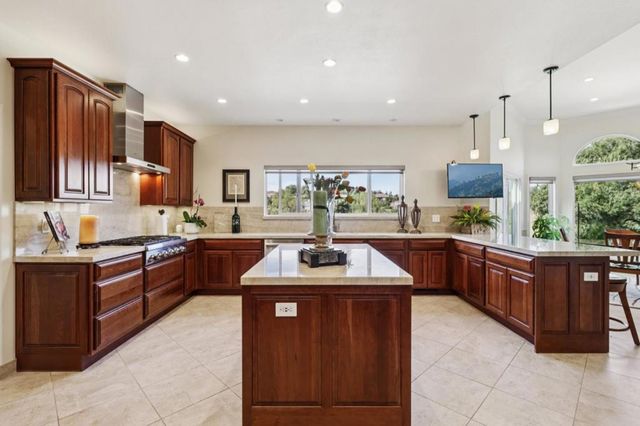 2600 Geneil Court, Hollister, CA 95023
