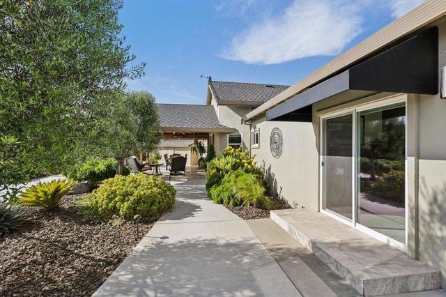 2600 Geneil Court, Hollister, CA 95023