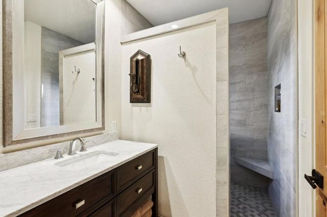 2600 Geneil Court, Hollister, CA 95023