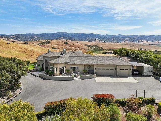 2600 Geneil Court, Hollister, CA 95023