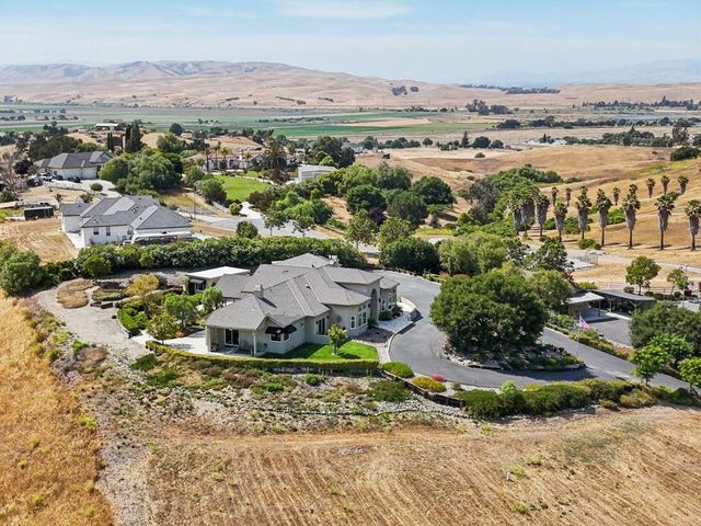 2600 Geneil Court, Hollister, CA 95023
