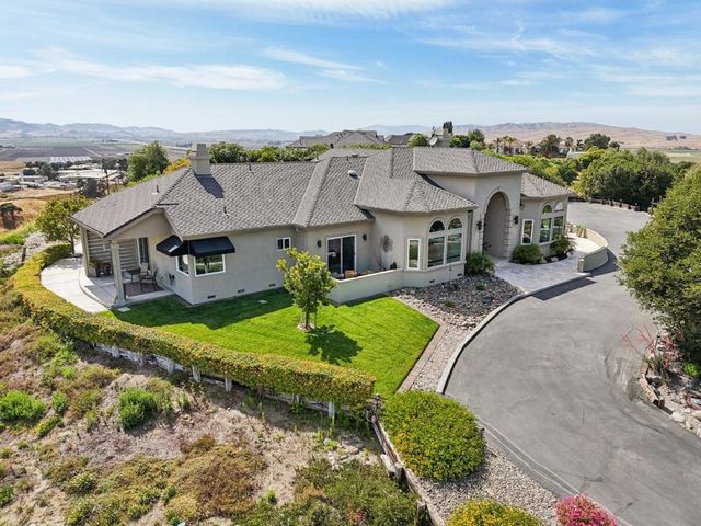 2600 Geneil Court, Hollister, CA 95023