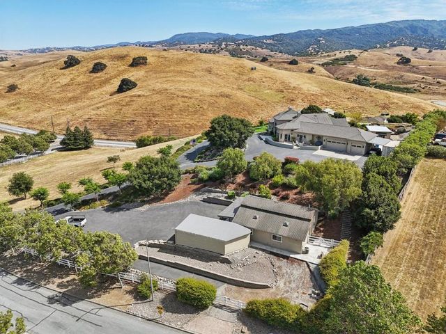 2600 Geneil Court, Hollister, CA 95023