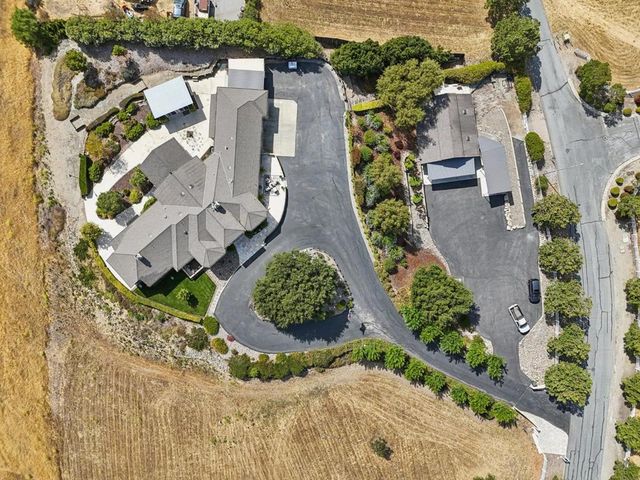 2600 Geneil Court, Hollister, CA 95023