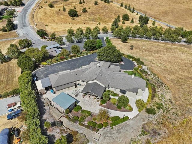 2600 Geneil Court, Hollister, CA 95023