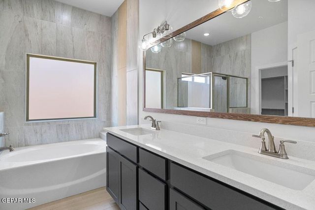 425 Deserts Drive, Socorro, TX 79927