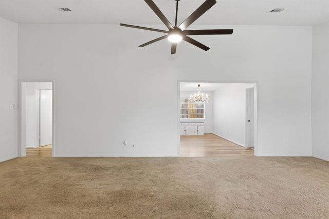 218 Oxford Drive, Conroe, TX 77303