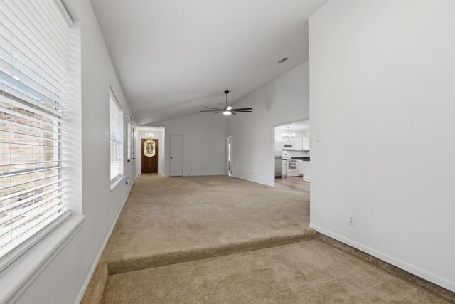 218 Oxford Drive, Conroe, TX 77303