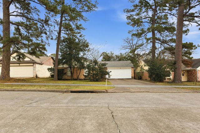 218 Oxford Drive, Conroe, TX 77303