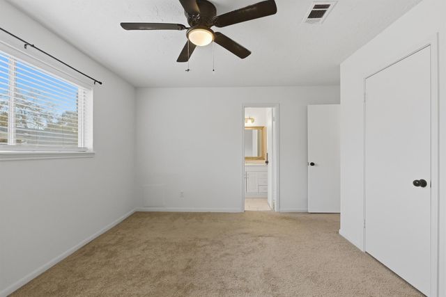 218 Oxford Drive, Conroe, TX 77303