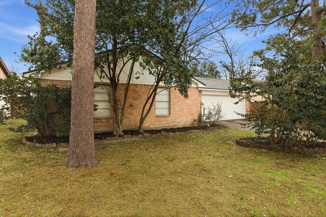 218 Oxford Drive, Conroe, TX 77303