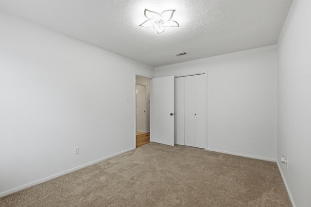 218 Oxford Drive, Conroe, TX 77303