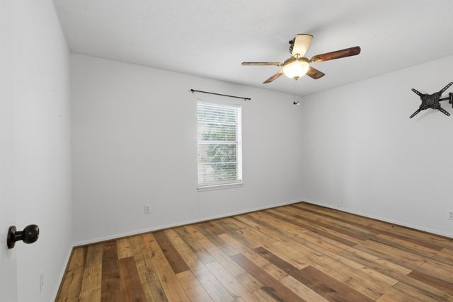 218 Oxford Drive, Conroe, TX 77303